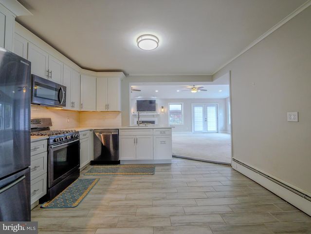 520 LINDSAY ST, Ridley Park, PA 19078