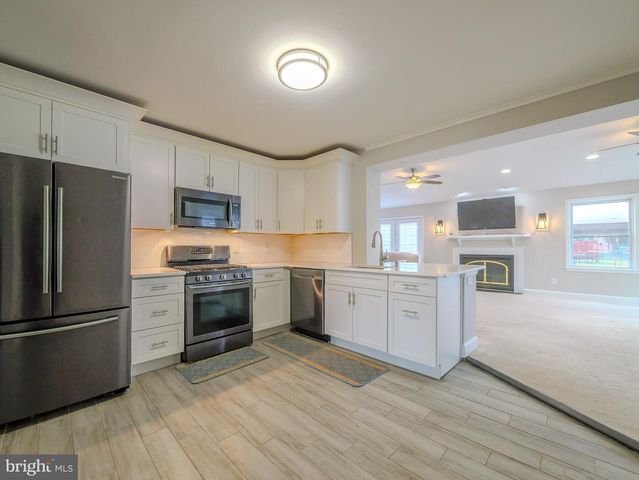 520 LINDSAY ST, Ridley Park, PA 19078