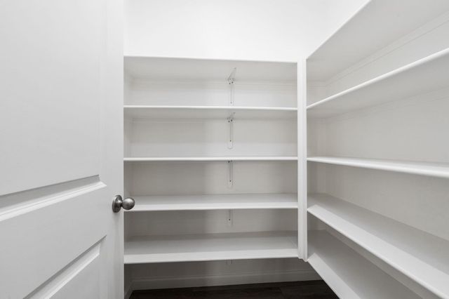 1193 Magnolia Court W, Madera, CA 93636