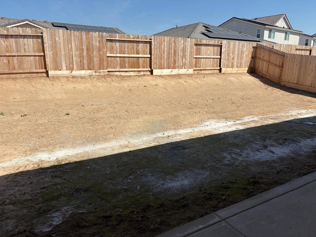 1193 Magnolia Court W, Madera, CA 93636