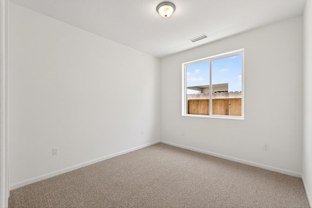 1193 Magnolia Court W, Madera, CA 93636