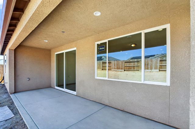 1193 Magnolia Court W, Madera, CA 93636