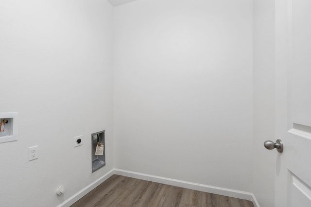 1193 Magnolia Court W, Madera, CA 93636