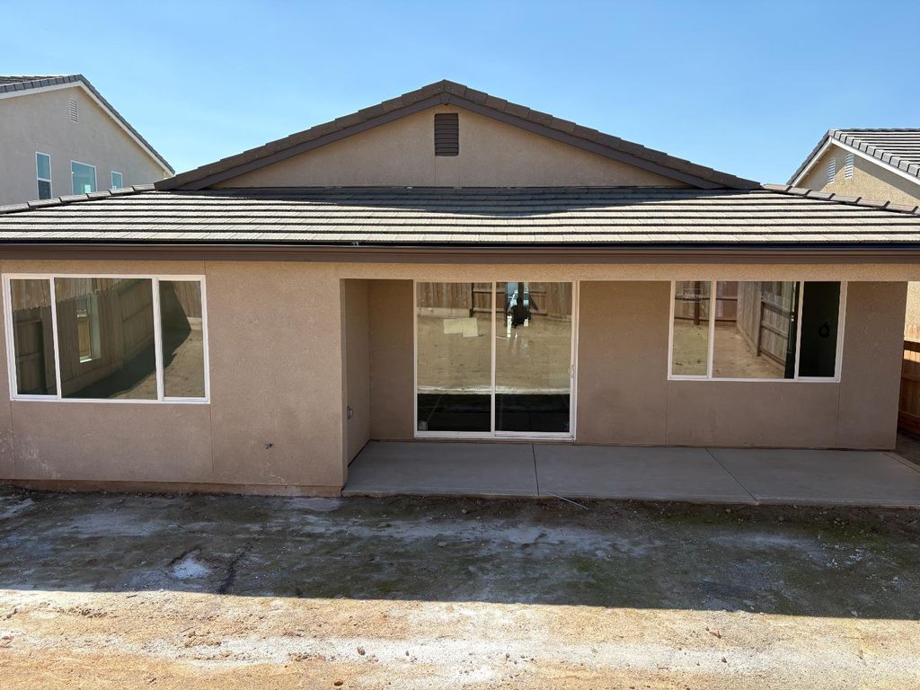 Image 18 of property listing at 1193 Magnolia Court W, Madera, CA 93636