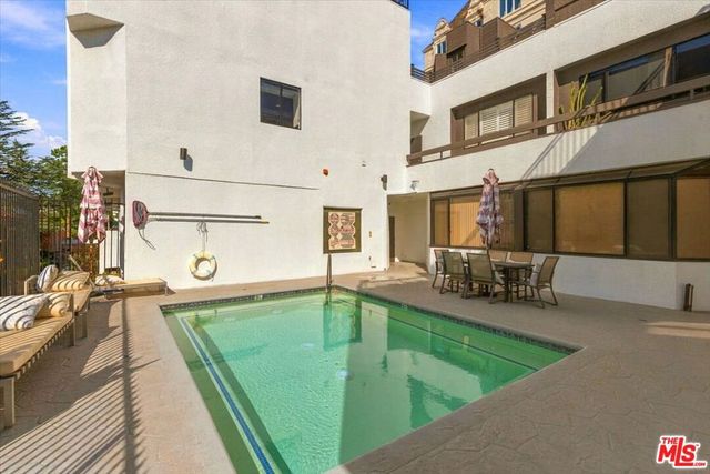 1412 N Crescent Heights Boulevard 203, West Hollywood, CA 90046