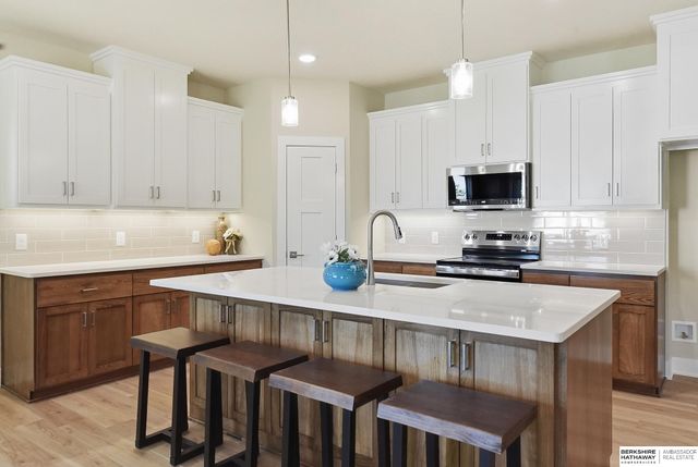 8508 Kilpatrick Parkway, Bennington, NE 68007