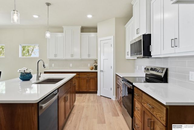 8508 Kilpatrick Parkway, Bennington, NE 68007