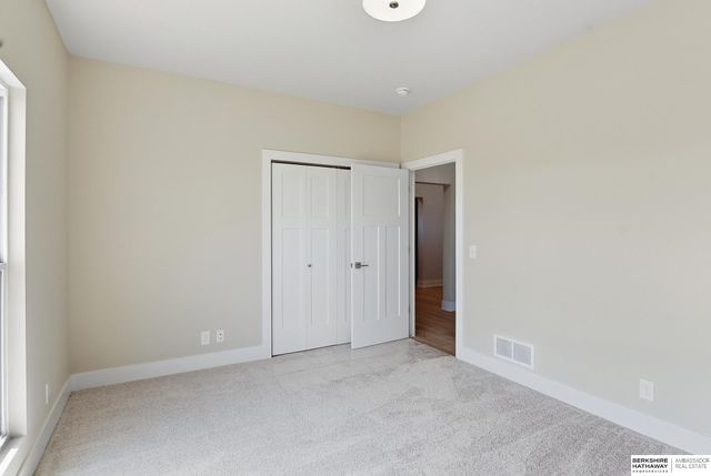 8508 Kilpatrick Parkway, Bennington, NE 68007