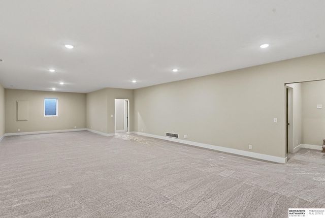 8508 Kilpatrick Parkway, Bennington, NE 68007