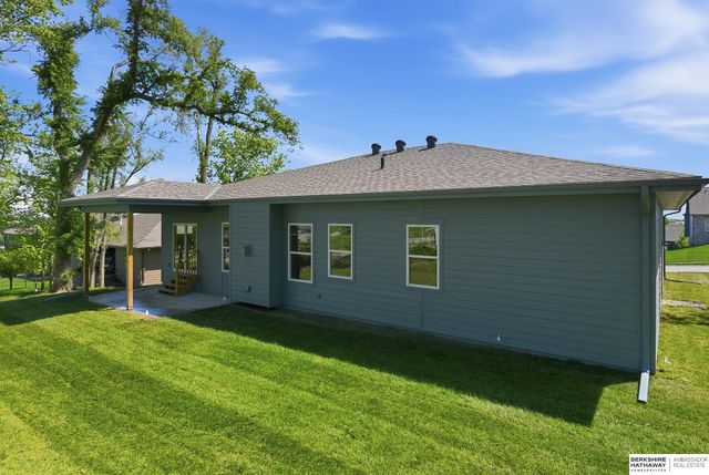 8508 Kilpatrick Parkway, Bennington, NE 68007