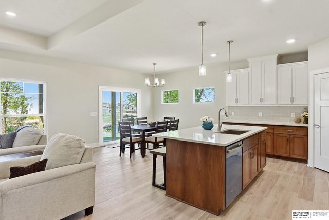 8508 Kilpatrick Parkway, Bennington, NE 68007