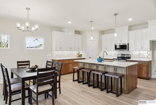 8508 Kilpatrick Parkway, Bennington, NE 68007