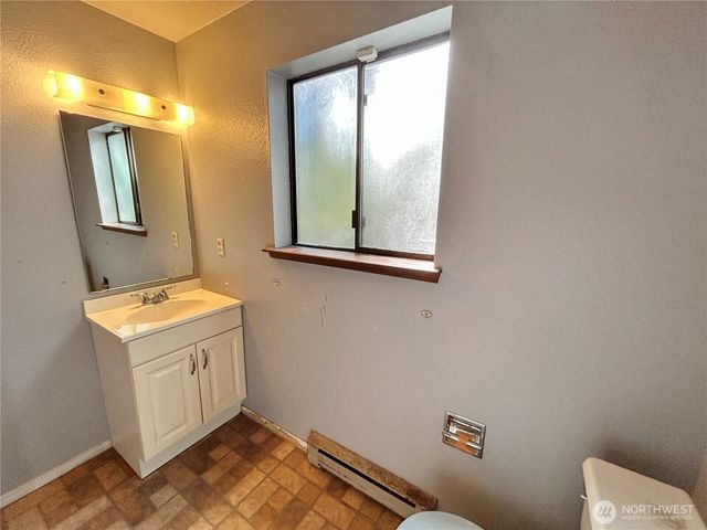 7305 38th Loop SE, Lacey, WA 98503