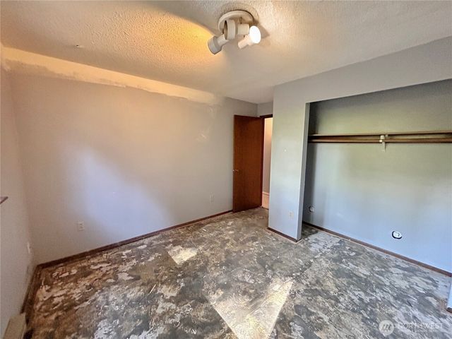 7305 38th Loop SE, Lacey, WA 98503