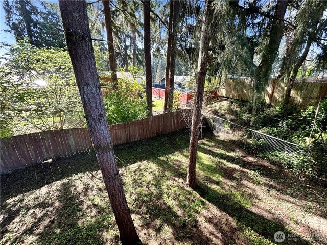 7305 38th Loop SE, Lacey, WA 98503