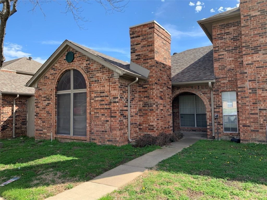 800 Custer Street, Arlington, TX 76014 — exterior