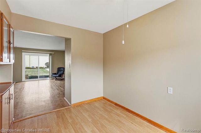 29240 Gloede Drive k13, Warren, MI 48088