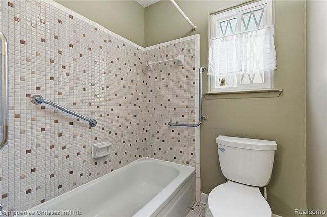 29240 Gloede Drive k13, Warren, MI 48088