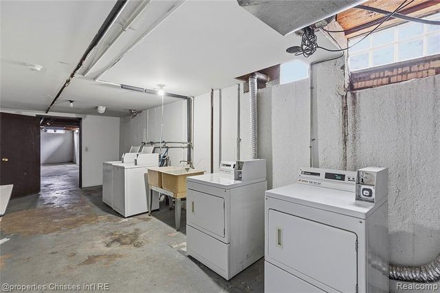 29240 Gloede Drive k13, Warren, MI 48088