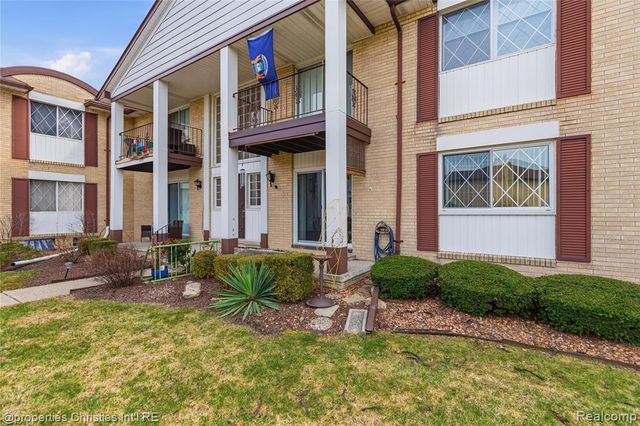 29240 Gloede Drive k13, Warren, MI 48088