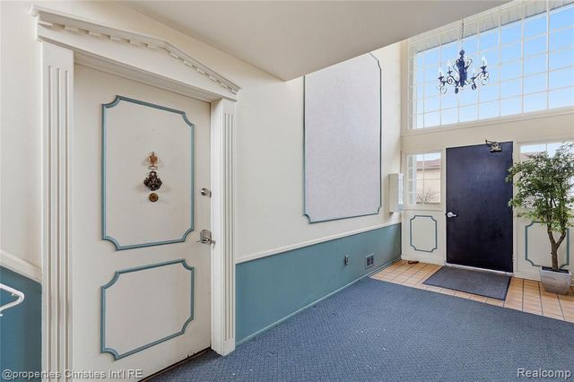 29240 Gloede Drive k13, Warren, MI 48088