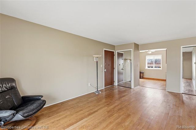 29240 Gloede Drive k13, Warren, MI 48088