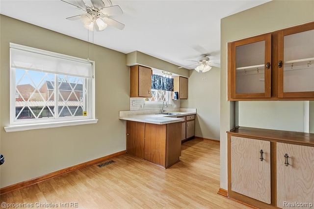 29240 Gloede Drive k13, Warren, MI 48088