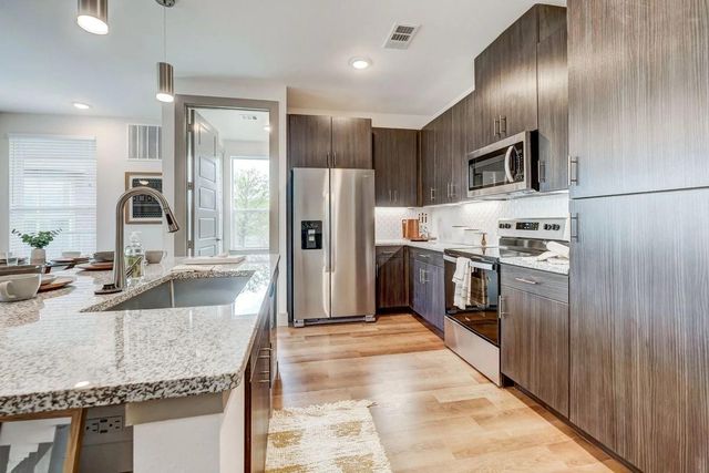 3400 Firewheel PKWY 02-204, Garland, TX 75040