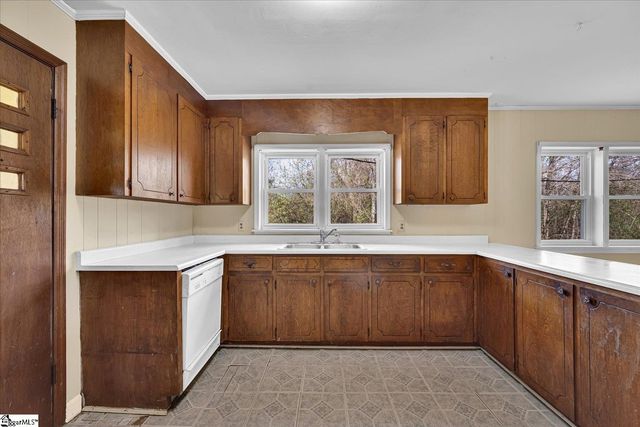 13 Eastview Street, Honea Path, SC 29654