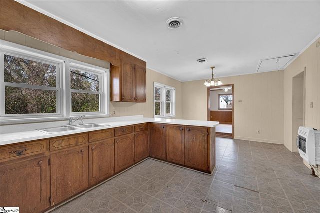 13 Eastview Street, Honea Path, SC 29654