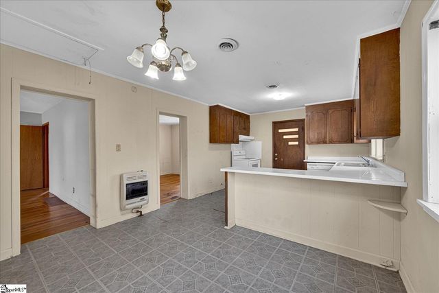 13 Eastview Street, Honea Path, SC 29654