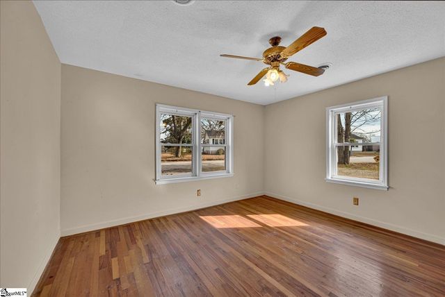 13 Eastview Street, Honea Path, SC 29654