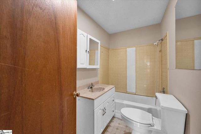 13 Eastview Street, Honea Path, SC 29654