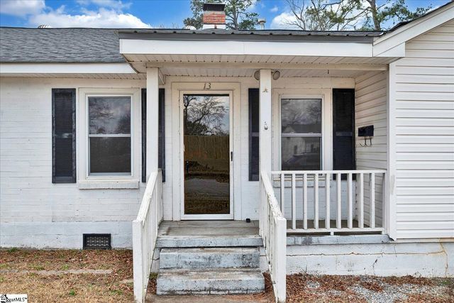 13 Eastview Street, Honea Path, SC 29654