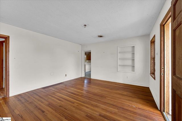 13 Eastview Street, Honea Path, SC 29654