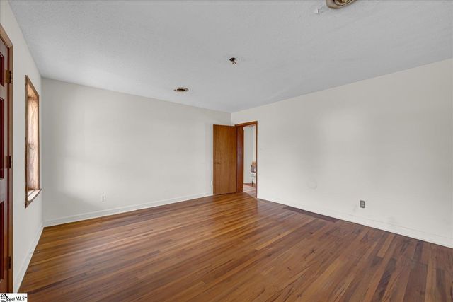 13 Eastview Street, Honea Path, SC 29654