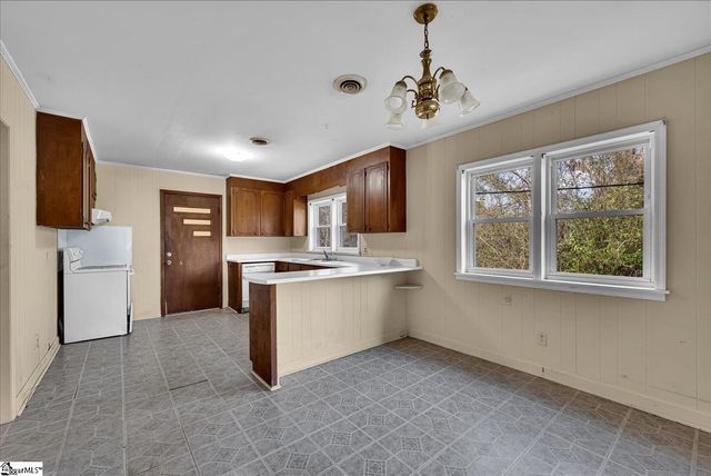 13 Eastview Street, Honea Path, SC 29654