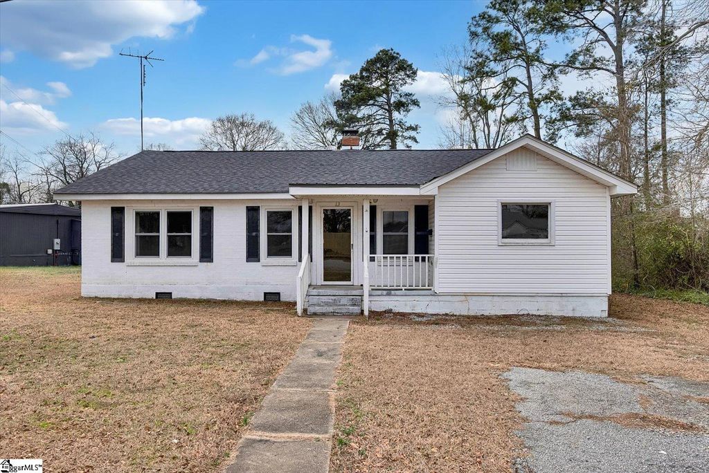 13 Eastview Street, Honea Path, SC 29654
