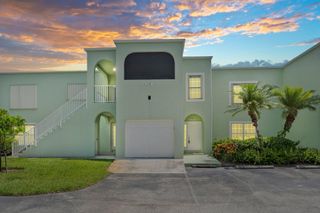 2128 SE Wild Meadow Circle, Port St Lucie, FL 34952