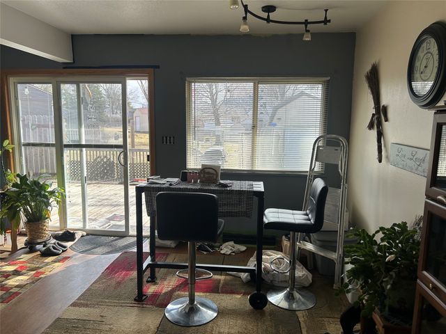 2807 S 2nd Avenue E, Newton, IA 50208