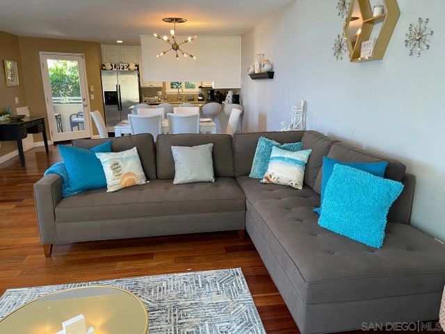 3843 Riviera Dr 1, San Diego, CA 92109