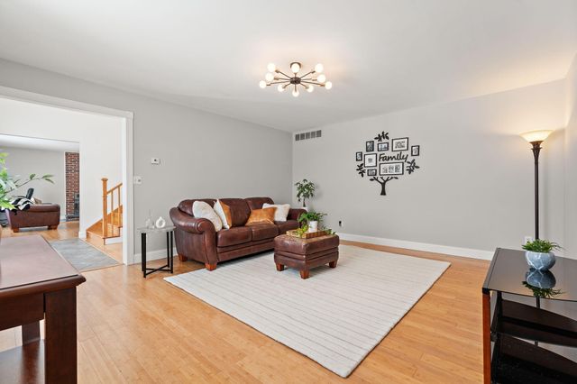 16255 Grant Street, Crown Point, IN 46307