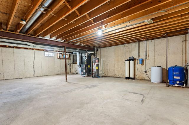 16255 Grant Street, Crown Point, IN 46307