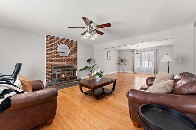 16255 Grant Street, Crown Point, IN 46307