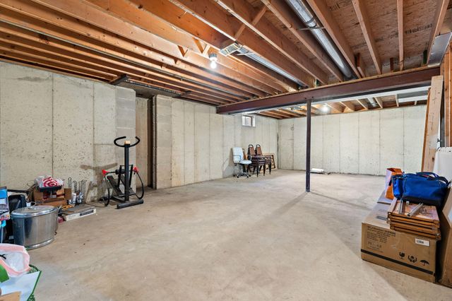 16255 Grant Street, Crown Point, IN 46307