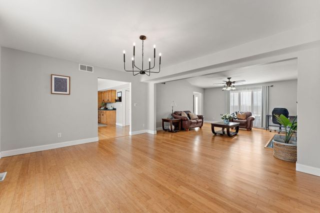 16255 Grant Street, Crown Point, IN 46307