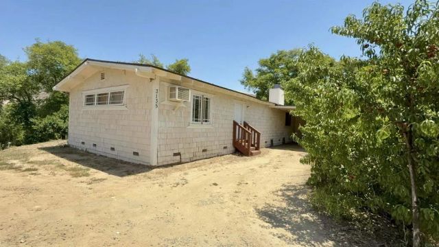 3135 E Valley Parkway, Escondido, CA 92027