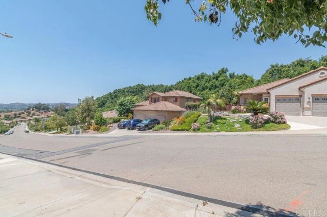 3135 E Valley Parkway, Escondido, CA 92027