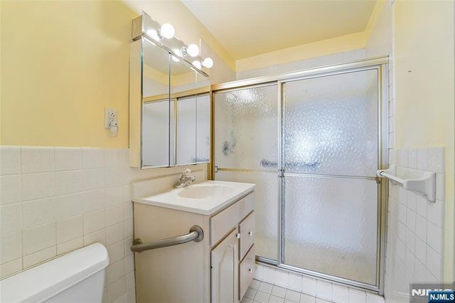 2000 Linwood Avenue 11A, Fort Lee, NJ 07024