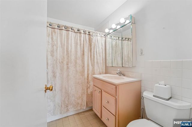 2000 Linwood Avenue 11A, Fort Lee, NJ 07024